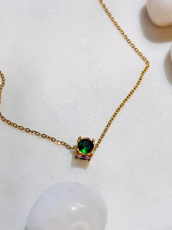 Multi_Aurora_Cube_Necklace_EDN_035