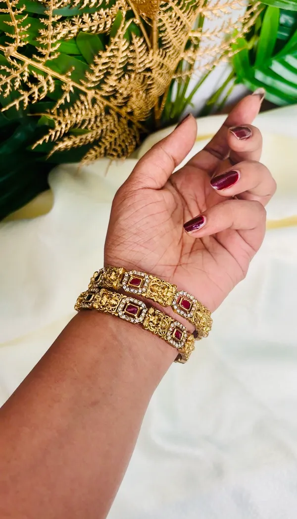 Navratna_Temple_Bangles_EB_020