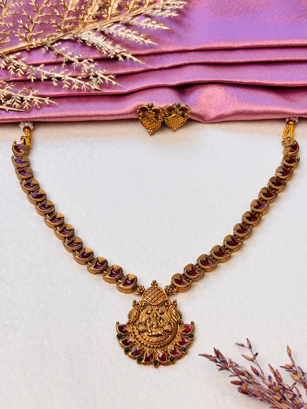Red_manga_lakshmi_necklace_EN_077