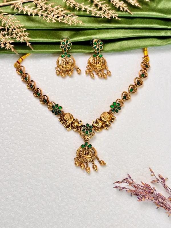 Royal_cute_elephant_Green_EN_104