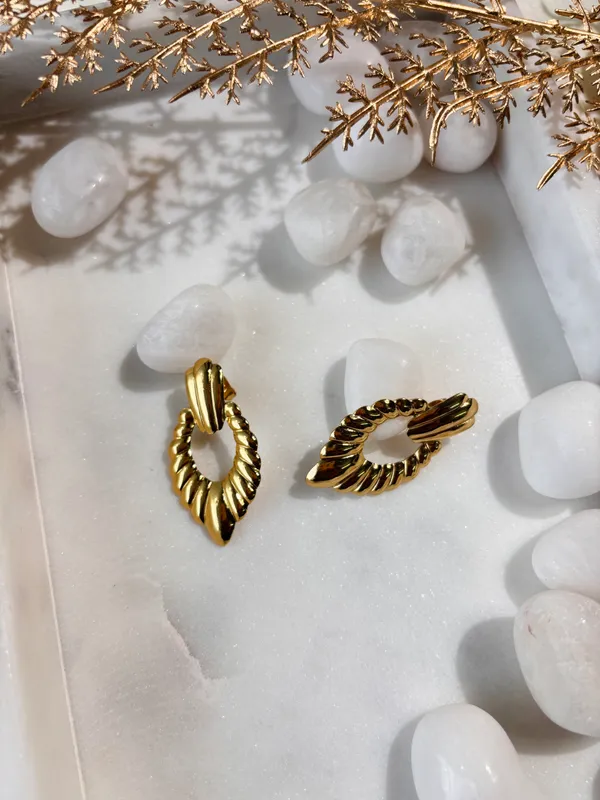 Elegant_Design_Every_Day_Earrings_For_Women