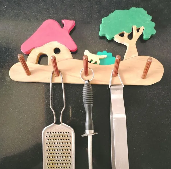 Farm_House_Decorative_Wooden_Key_Hanger_for_Wall,_Key_Chain_Holder,_Wall_Hanging_Holder_for_Home,_Office_&_Kitchen_Decor,_Stylish_Wooden_Stand,_Mounted_Key_Holder_(5_Hooks)