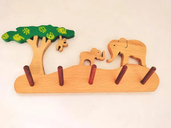 Organic_Toys_Elephant_Grassland_Decorative_Wooden_Key_Hanger,_Key_Chain_Holder,_Wall_Hanging_Key_Holder_for_Home,Office_&_Kitchen_Decor,_Stylish_Wooden_Key_Stand,_Wall_Mounted_Key_Holder(5_Hooks)