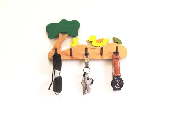Wild_Pool_Decorative_Wooden_Key_Hanger_for_Wall,_Key_Chain_Holder,_Hanging_Holder_for_Home,_Office_&_Kitchen_Decor,_Stylish_Wooden_Stand,_Wall_Mounted_Holder_(5_Hooks)