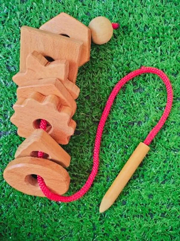 Wooden_Lacing_Beads_Toys,_Wooden_Montessori_Toy,_Threading_Bead_Shapes,_Education_&_Fine_Motor_Skills_Toy_for_Kid(1_Lacing_Needle,_7_Shapes),_Brain_Development,_Toys_for_1_to_2_Year_Kids