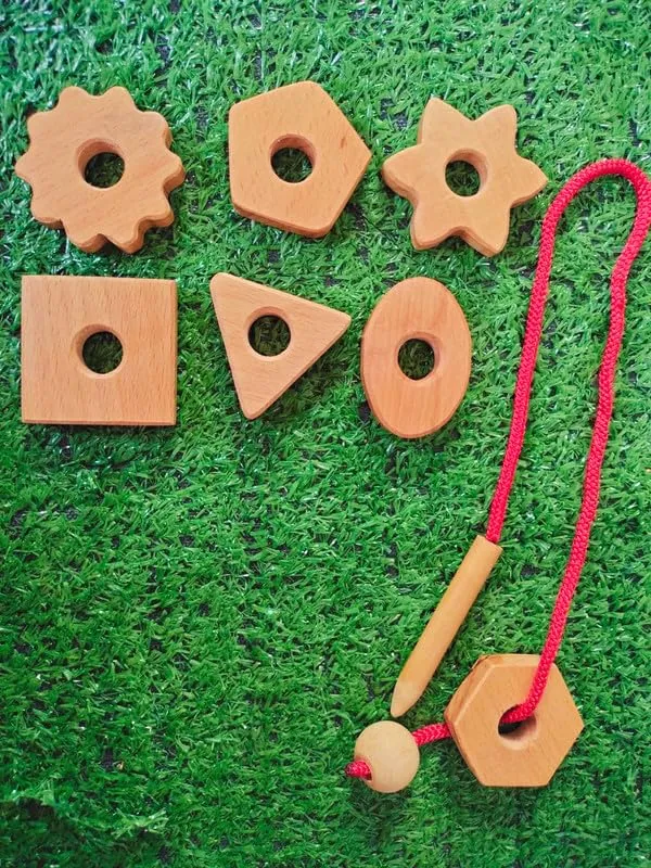 Wooden_Lacing_Beads_Toys,_Wooden_Montessori_Toy,_Threading_Bead_Shapes,_Education_&_Fine_Motor_Skills_Toy_for_Kid(1_Lacing_Needle,_7_Shapes),_Brain_Development,_Toys_for_1_to_2_Year_Kids