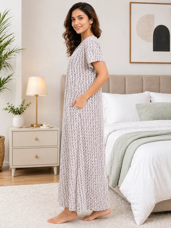 Evolove_X_Venus™_Premium_Viscose_Long_Nighty_for_Women_|_Ultra_Soft_Breathable_Sleepwear_|_Elegant_Printed_Full_Length_Night_Gown_with_Lace_V-Neck_|_Lightweight_Loungewear