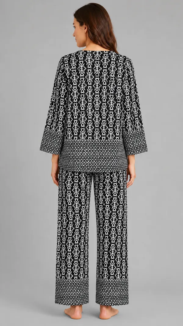 Evolove_Women's_Rayon_Printed_Co-Ord_Set_|_3/4_Sleeve_Top_&_Pyjama_Set_|_Soft_&_Breathable_Lounge_Wear_|_Ethnic_Ikat_Print_Night_Suit_|_Black_&_White_with_Pockets