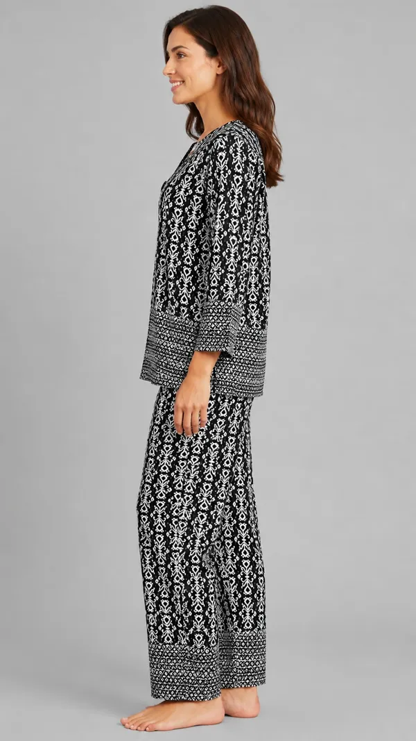 Evolove_Women's_Rayon_Printed_Co-Ord_Set_|_3/4_Sleeve_Top_&_Pyjama_Set_|_Soft_&_Breathable_Lounge_Wear_|_Ethnic_Ikat_Print_Night_Suit_|_Black_&_White_with_Pockets