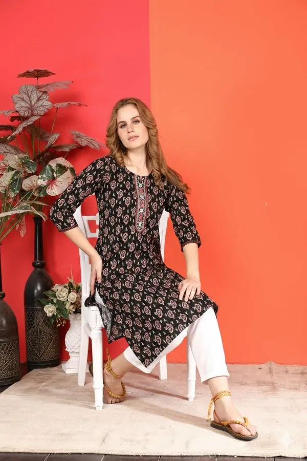 Evolove_Cotton_Printed_Kurti_for_Women_|_3/4_Sleeves_Ethnic_Straight_Kurta_with_Contrast_Round_Neck_Design_|_Soft_and_Comfortable