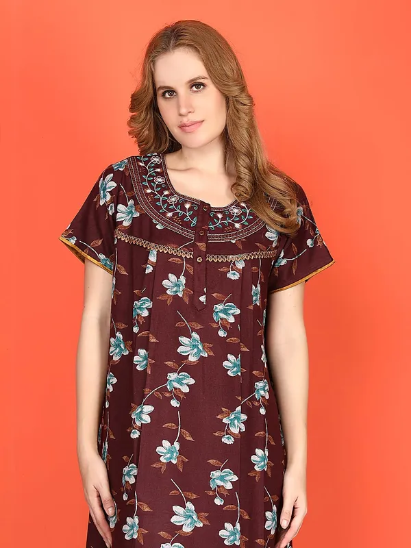 Evolove_Alpine_Nighty_Maxi_For_Women_With_Side_Pocket_|_Round_Neck_Printed_Short_Sleeves_Full_Length_Night_Wear_Gown_Maroon_X-Large