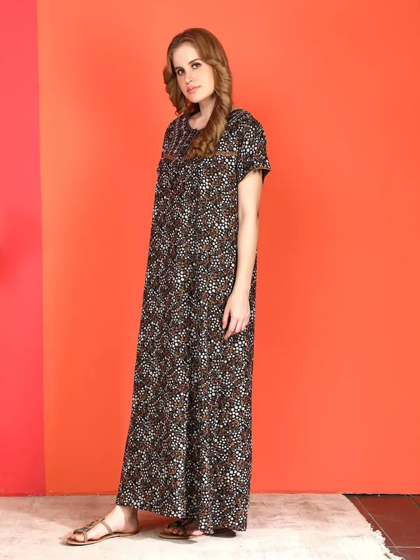 Evolove_Alpine_Nighty_Maxi_For_Women_With_One_Side_Pocket_|_Round_Neck_Printed_Short_Sleeves_Full_Length_Night_Wear_Gown_Midnight_Black_X-Large