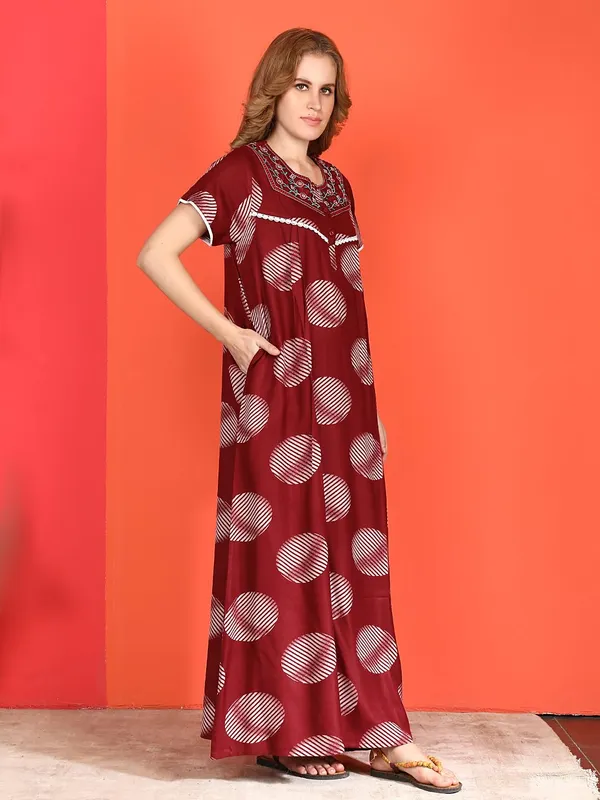 Evolove_Alpine_Nighty_Maxi_For_Women_With_Side_Pocket_|_Round_Neck_Printed_Short_Sleeves_Full_Length_Night_Wear_Gown_Red_X-Large