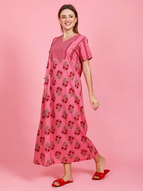 Evolove_Cotton_Nighty_Maxi_For_Women_With_Side_Pocket_|_Printed_Full_Length_Night_Wear_Gown_Short_Sleeves_Dark_Pink_Medium