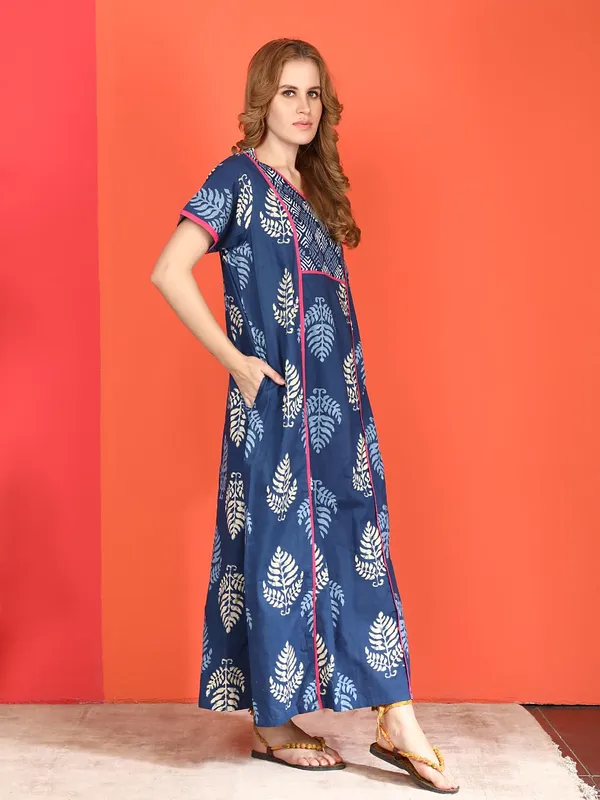 Evolove_Cotton_Nighty_Maxi_For_Women_With_Side_Pocket_|_V-Neck_Printed_Short_Sleeves_Full_Length_Night_Wear_Gown_Blue_(Angrakha_Style)