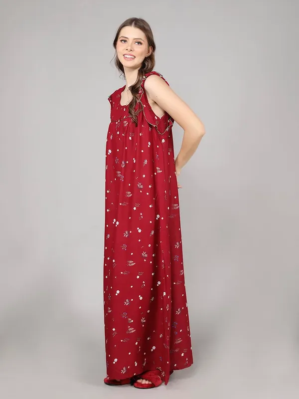 Maroon_Rayon_Sleeveless_Nighty_Maxi_For_Women_With_Side_Pocke_Printed_Full_Length_Night_Wear_Gown