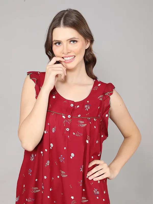 Maroon_Rayon_Sleeveless_Nighty_Maxi_For_Women_With_Side_Pocke_Printed_Full_Length_Night_Wear_Gown