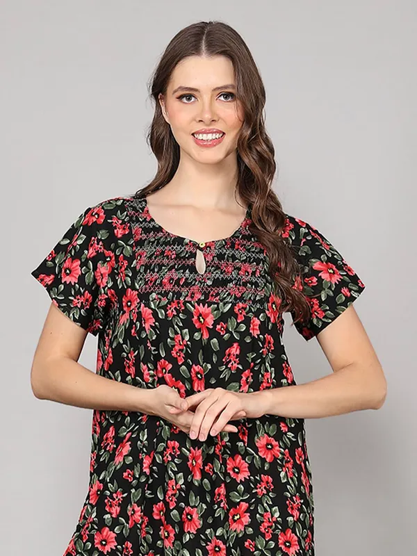 Black_Rayon_Maxi_Nighty_|_Printed_Full_Length_Night_Gown_Short_Sleeves