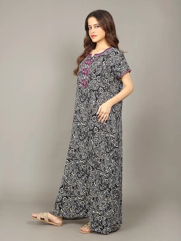 Evolove_Rayon_Embroidery_Nighty_Maxi_For_Women_With_Side_Pocket_|_Printed_Short_Sleeves_Full_Length_Soft_Night_Wear_Gown_Cosmic_Navy_X-Large