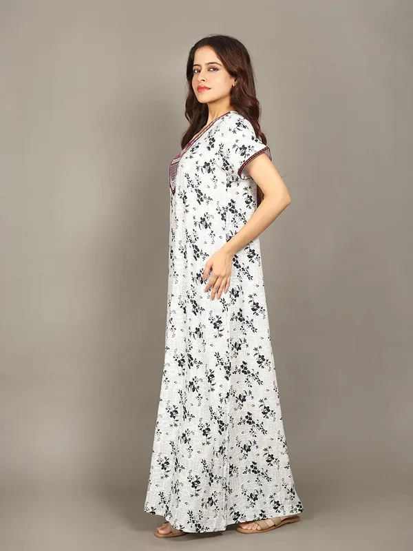 Evolove_Rayon_Embroidery_Nighty_Maxi_For_Women_With_Side_Pocket_|_Printed_Short_Sleeves_Full_Length_Soft_Night_Wear_Gown_New_White_X-Large