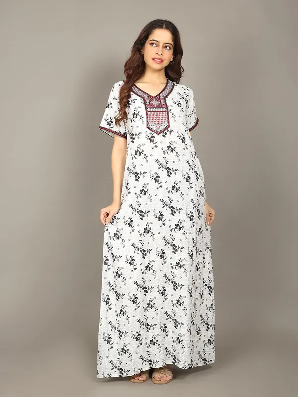Evolove_Rayon_Embroidery_Nighty_Maxi_For_Women_With_Side_Pocket_|_Printed_Short_Sleeves_Full_Length_Soft_Night_Wear_Gown_New_White_X-Large