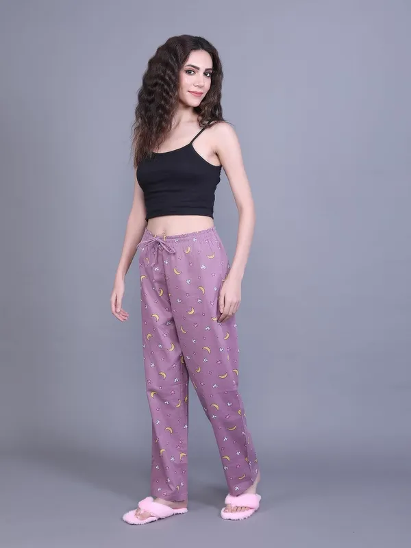 Evolove_Night_Pyjama_For_Women_With_Side_Pockets_And_Adjustable_Waistband_|_Soft_Cotton_Fabric_All_Over_Printed_Loungewear_Purple_Small