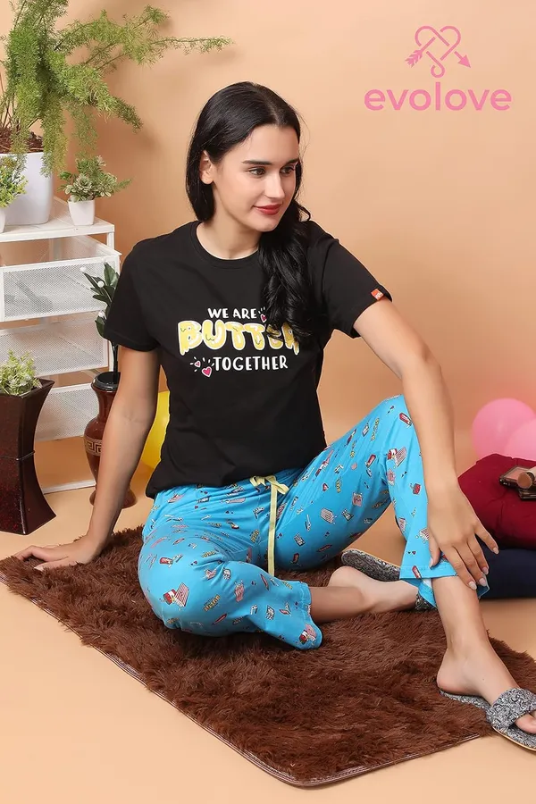 Blue_Cotton_Rayon_Round_Neck_Short_Sleeves_Night_Suit_Set_|_Top_&_Pyjama_Set