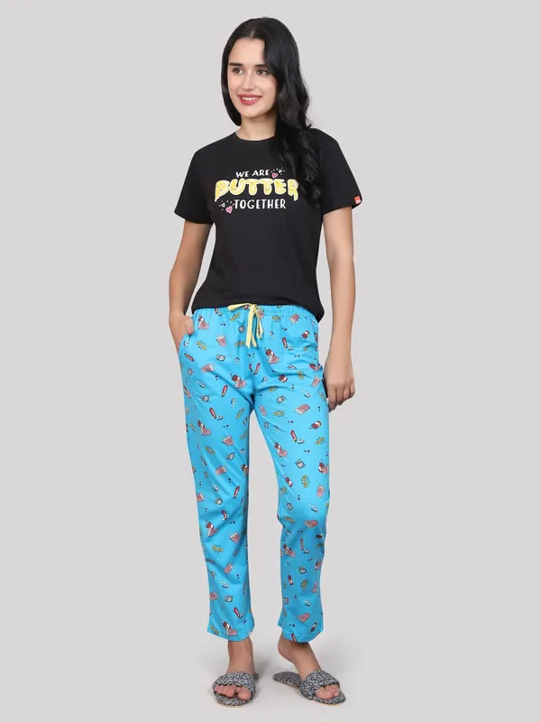 Blue_Cotton_Rayon_Round_Neck_Short_Sleeves_Night_Suit_Set_|_Top_&_Pyjama_Set