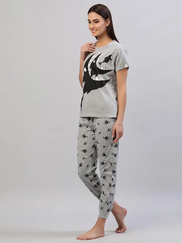 Grey_Melange_Rayon_Night_Suit_Set_|_Top_&_Pyjama_Set