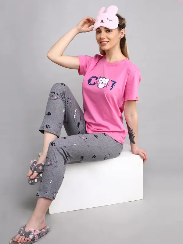 Baby_Pink_&_Grey_Round_Neck_Short_Sleeves_Night_Suit_Set_|_Top_&_Pyjama_Set