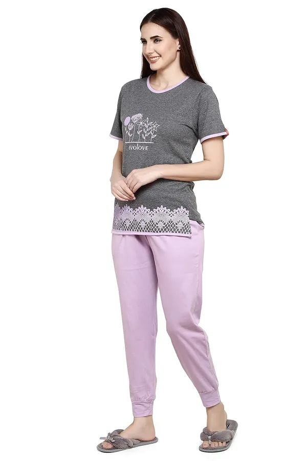 Light_Purple_Cotton_Rayon_Round_Neck_Short_Sleeves_Night_Suit_Set_|_Top_&_Pyjama_Set