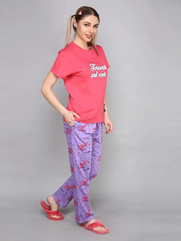 Fuchsia_Cotton_Rayon_Round_Neck_Short_Sleeves_Night_Suit_Set_|_Top_&_Pyjama_Set