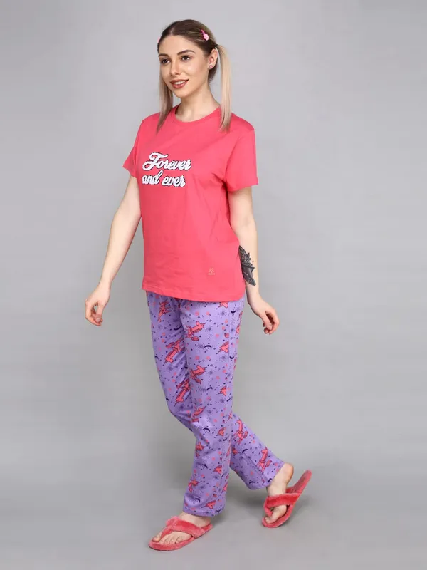 Fuchsia_Cotton_Rayon_Round_Neck_Short_Sleeves_Night_Suit_Set_|_Top_&_Pyjama_Set