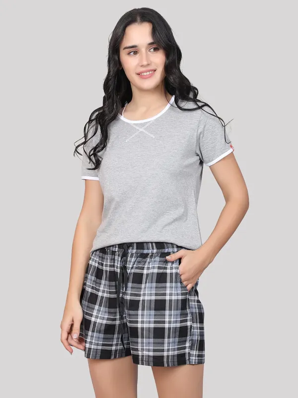 Evolove_Women_Cotton_Shorts_Nightsuit_Set