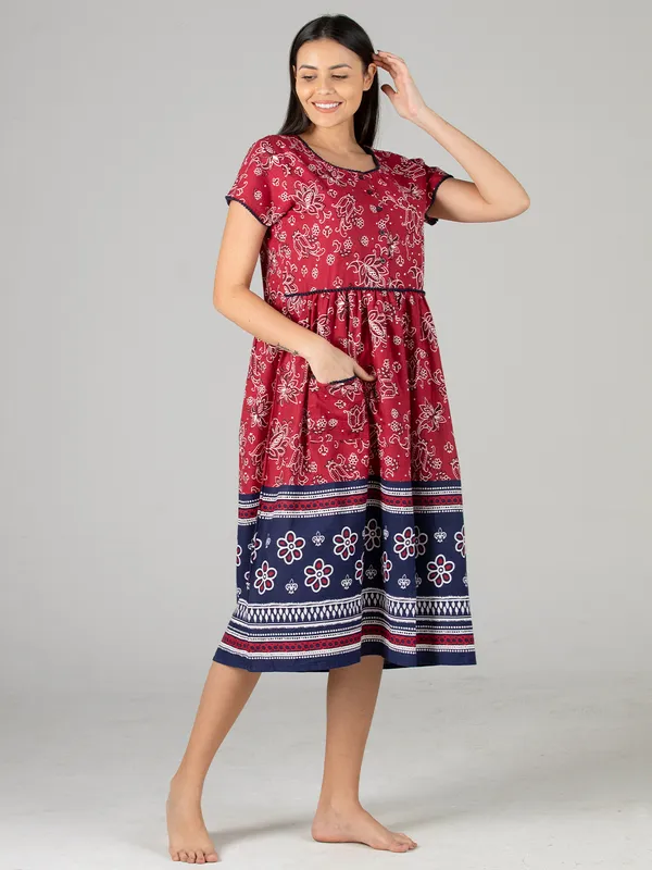 Women's_Navy_Floral_Printed_100%_Cotton_Short_Nighty_with_Half_Sleeves,_Round_Neck_&_Navy_Blue_Border_|_Short_Nightgown_|_Pom_Pom_lace_with_Placket_Button_Down_Style