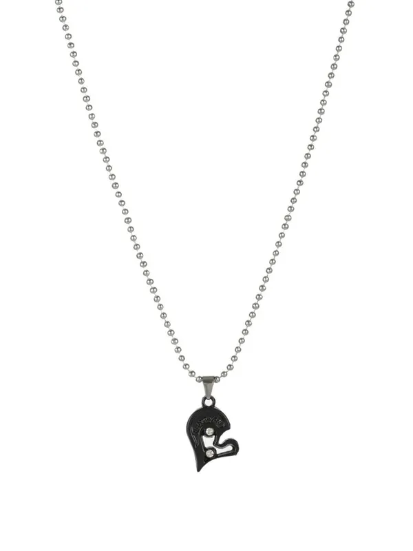 Black_And_Silver_Detachable_Heart_Necklace_Set_for_Couples
