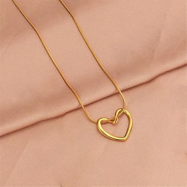 Gold-Plated_Anti_Tarnish_Heart_Themed_Pendant