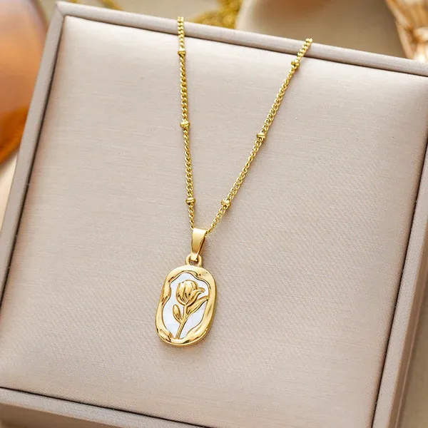 Gold_Plated_Anti_Tarnish_Rose_Themed_Pendant
