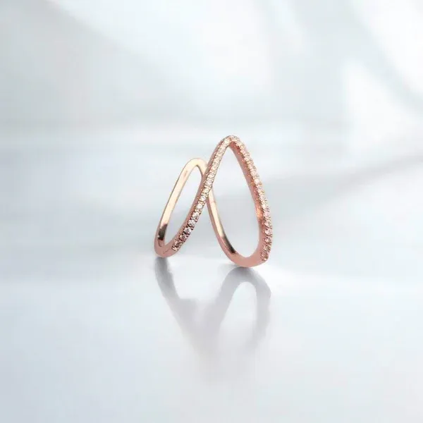 Rose_Gold-Plated_V_Shaped_CZ_Studded_Adjustable_Finger_Ring