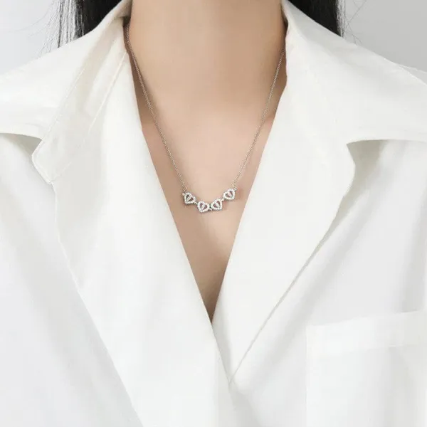 Silver_Plated_Clover_Design_Ad_Openable_Magnetic_Pendant