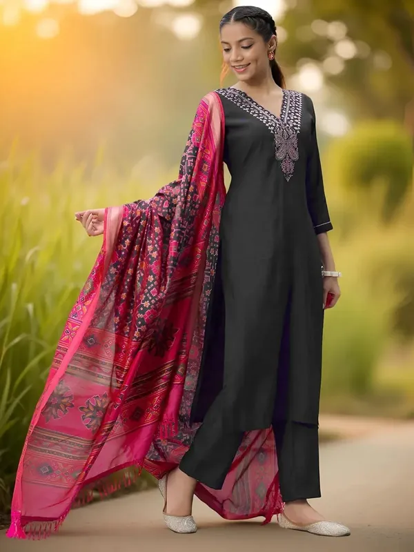 Black_Stitched_Kurta_And_Pant_&_Dupatta_Set_For_Women