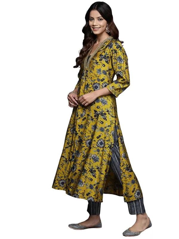 Yellow_Cotton_Printed_Salwar_Suit_Set_|_Kurta_Pant_Dupatta_Set_Stitched_For_Women