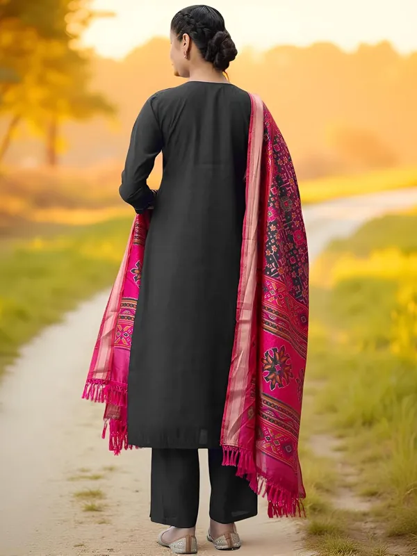 Black_Stitched_Kurta_And_Pant_&_Dupatta_Set_For_Women