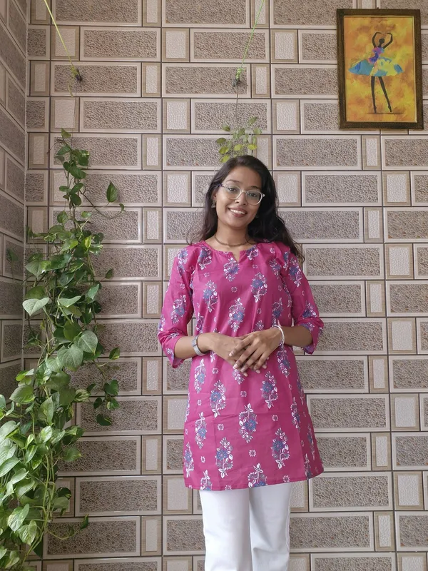 Maroon_Cotton_Casual_Short_Top_For_Women