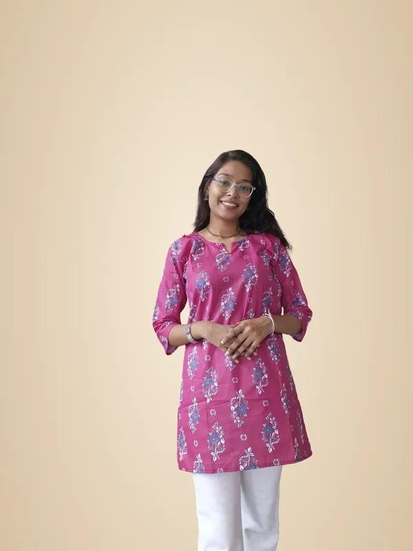 Maroon_Cotton_Casual_Short_Top_For_Women