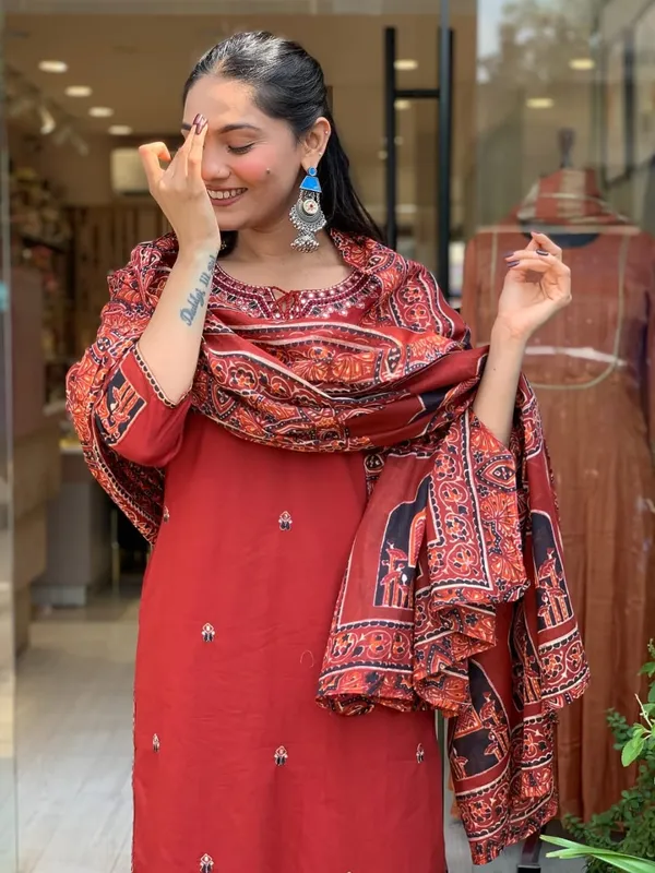Cotton_fabric__Kurti_with_Pant_,Dupatta_Set