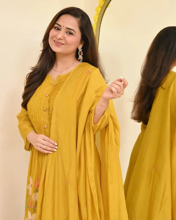 Mustard_Yellow_Floral_Embroidered_Anarkali_Suit_Set