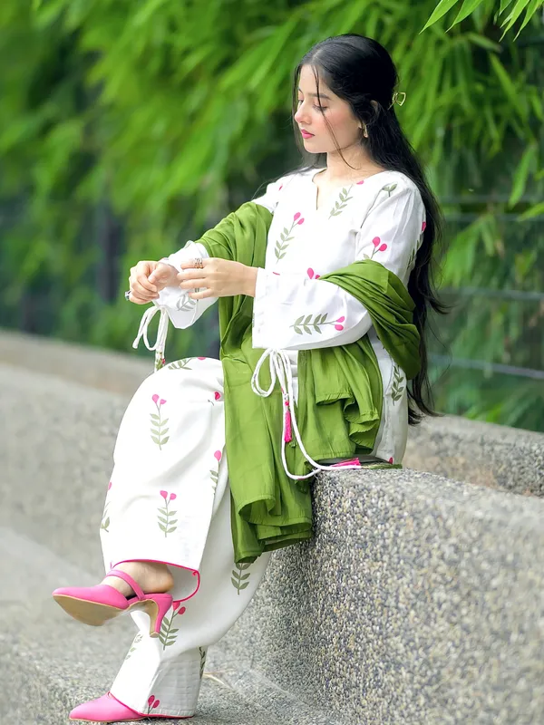Olive_Bloom_Cotton_Kurta_Palazzo_Set_with_Dupatta_🌿✨
