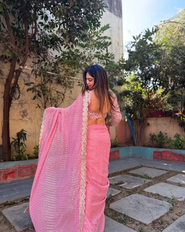 Baby_Pink_Georgette_Premium_&_Elegant_Saree_With_Unstiched_Blouse_For_Women