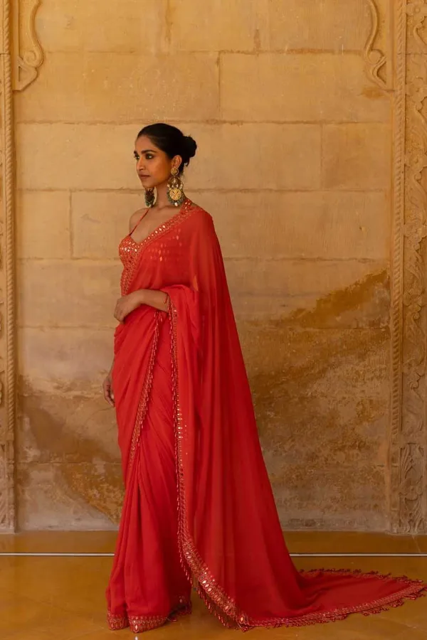 Red_Georgette_Premium_&_Elegant_Saree_With_Unstiched_Blouse_For_Women